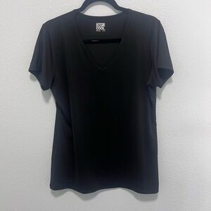 32 Degrees Cool Black V-neck T-Shirt Size X Large